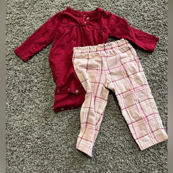 Carters set - Picture 1 of 3
